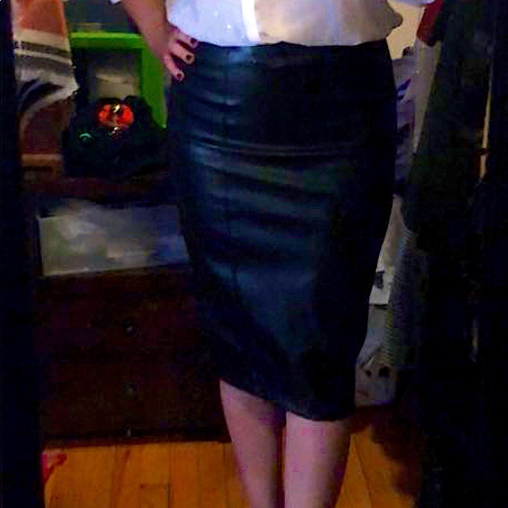 Faux Leather Pencil skirt